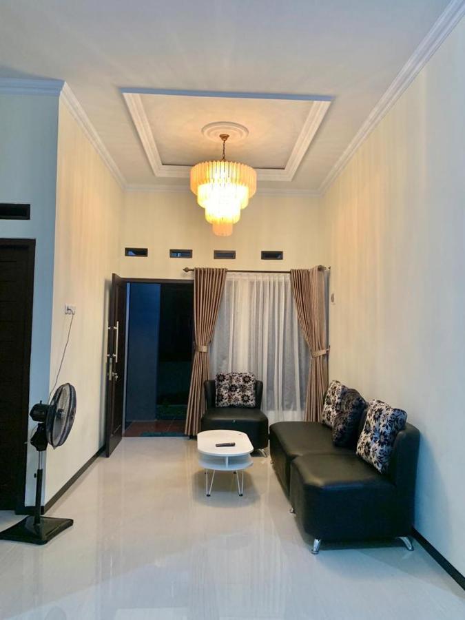 Guest House / Homestay Bukit Mutiara Residence Ngingas Esterno foto