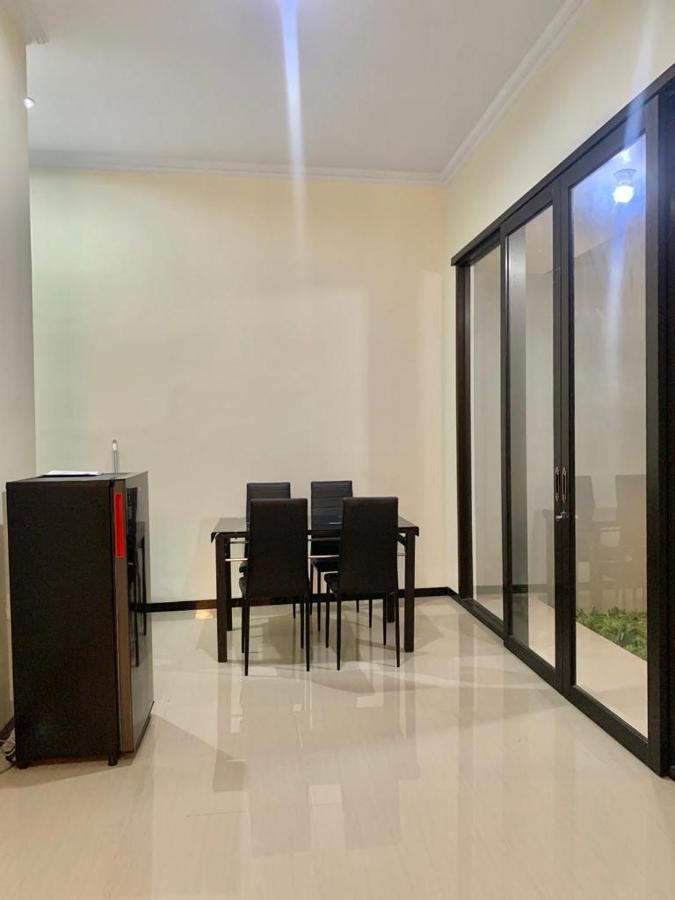 Guest House / Homestay Bukit Mutiara Residence Ngingas Esterno foto