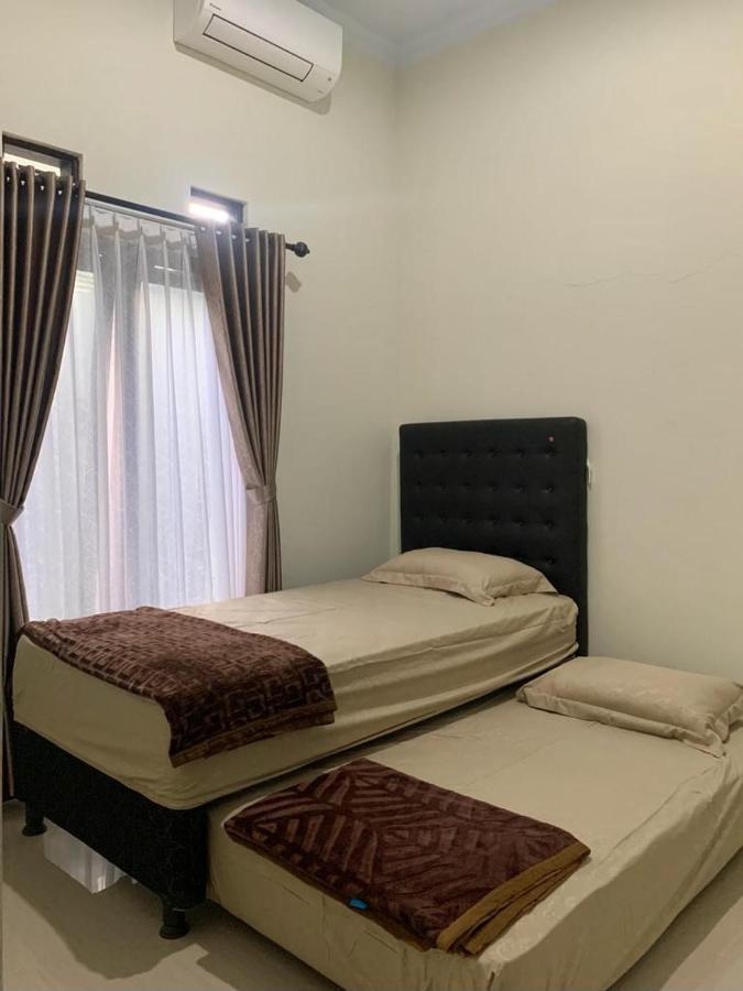 Guest House / Homestay Bukit Mutiara Residence Ngingas Esterno foto
