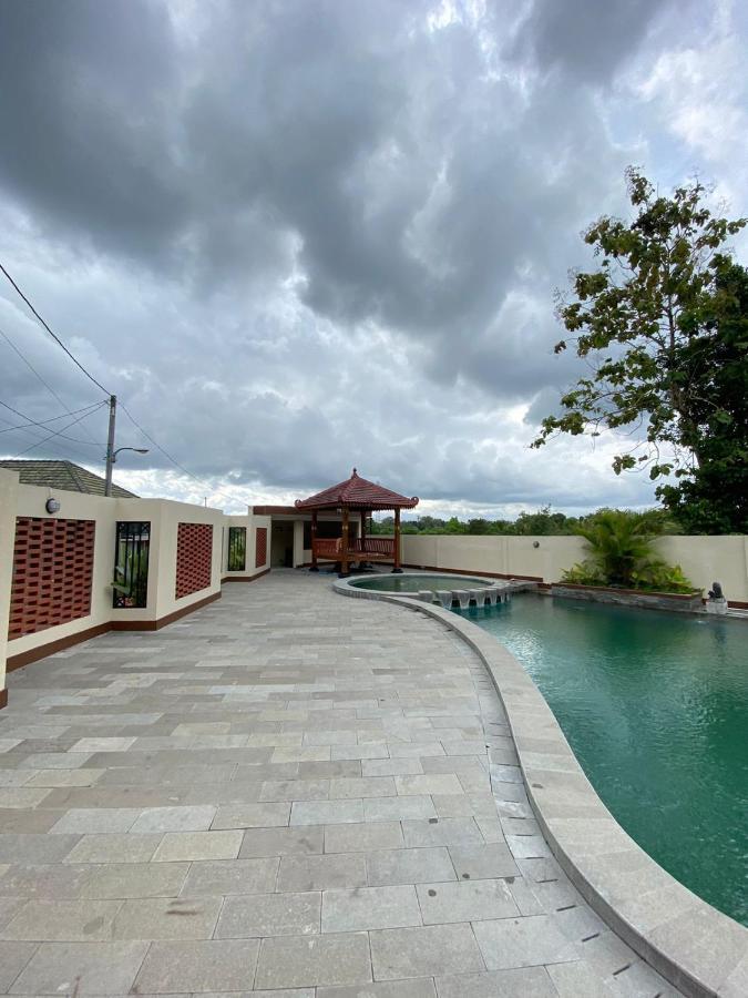 Guest House / Homestay Bukit Mutiara Residence Ngingas Esterno foto